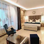Homely Stay Studio P1 - Elegant Self-Check-In Studio-Apartment In Munich With Kitchen And Washing Machine